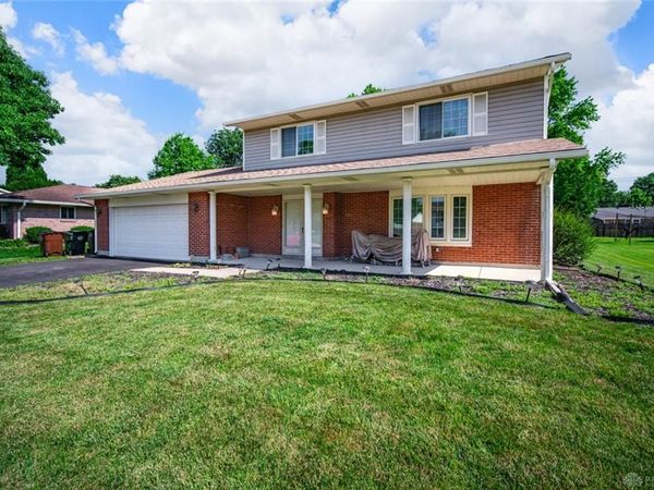 2045 Penbrooke Trail, Miami Township, OH 45459