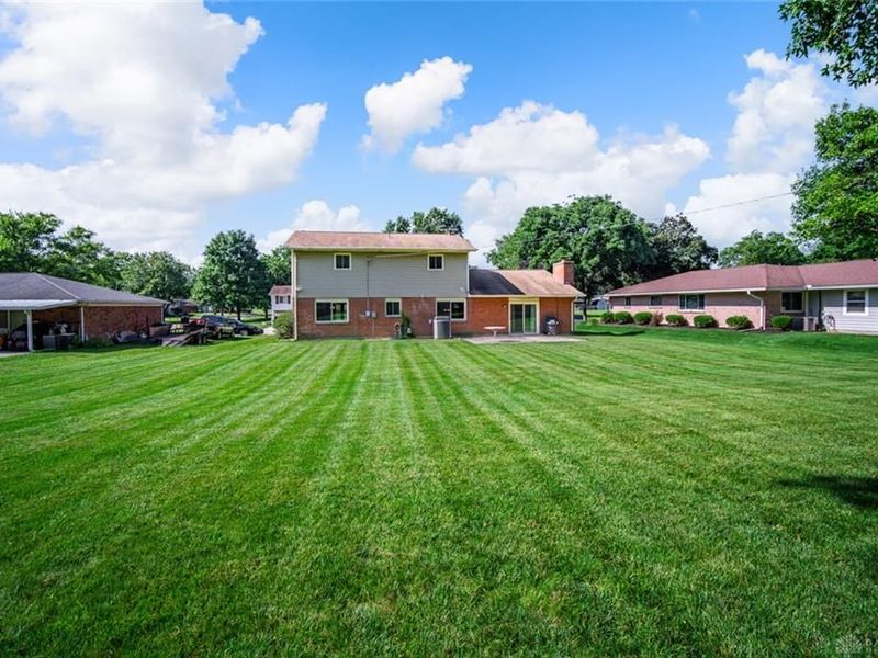 2045 Penbrooke Trail, Miami Township, OH 45459 Photo 2