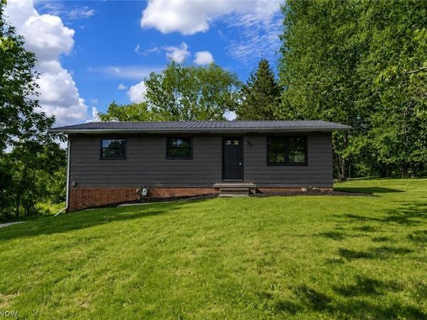 1955 Koons Road, Green, OH 44720