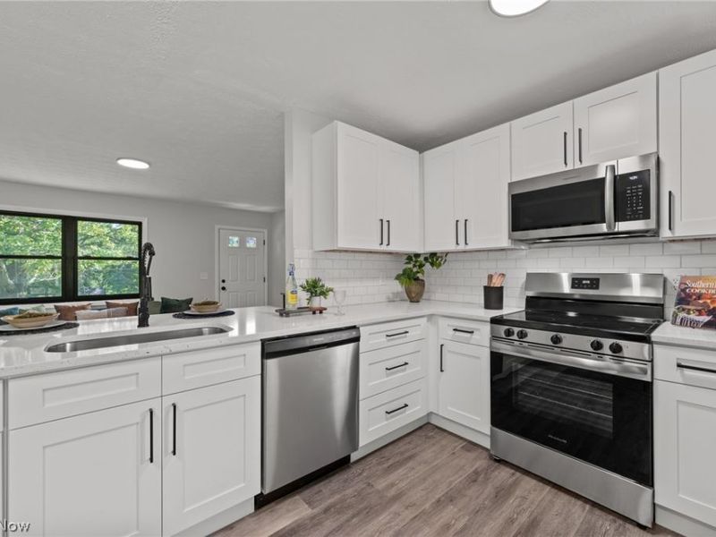 1955 Koons Road, Green, OH 44720 Photo 20