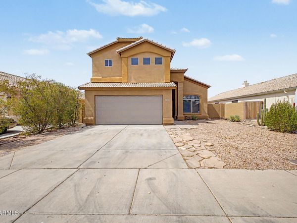 8002 W PRESTON Lane, Phoenix, AZ 85043