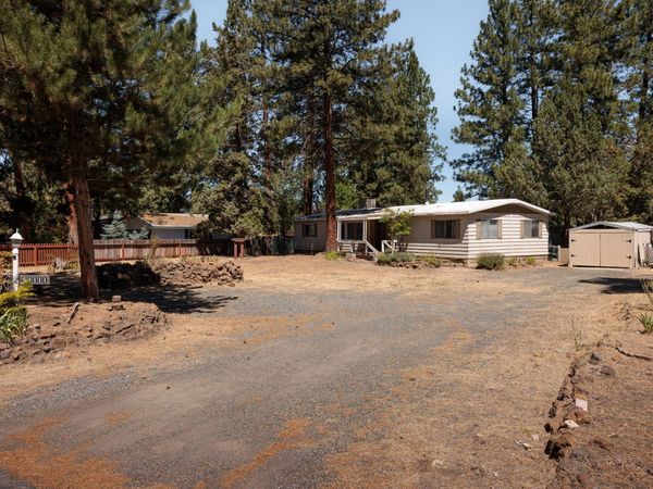 61111 Chuckanut Drive, Bend, OR 97702