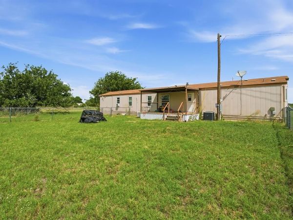 2047 Private Road 379 , Hawley, TX 79525