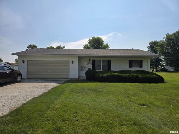 203 ORCHARD Drive, La Harpe, IL 61450