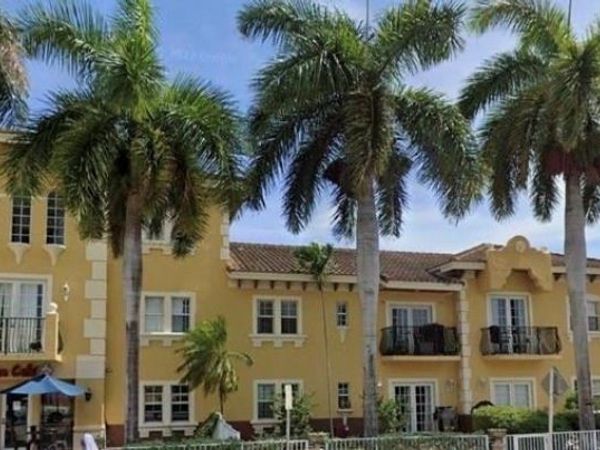 1657 Tyler St , Unit 201, Hollywood, FL 33020