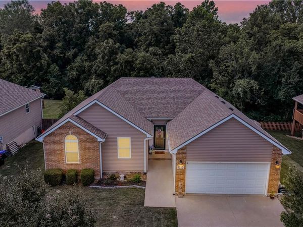 1212 Nottingham Drive, Warrensburg, MO 64093