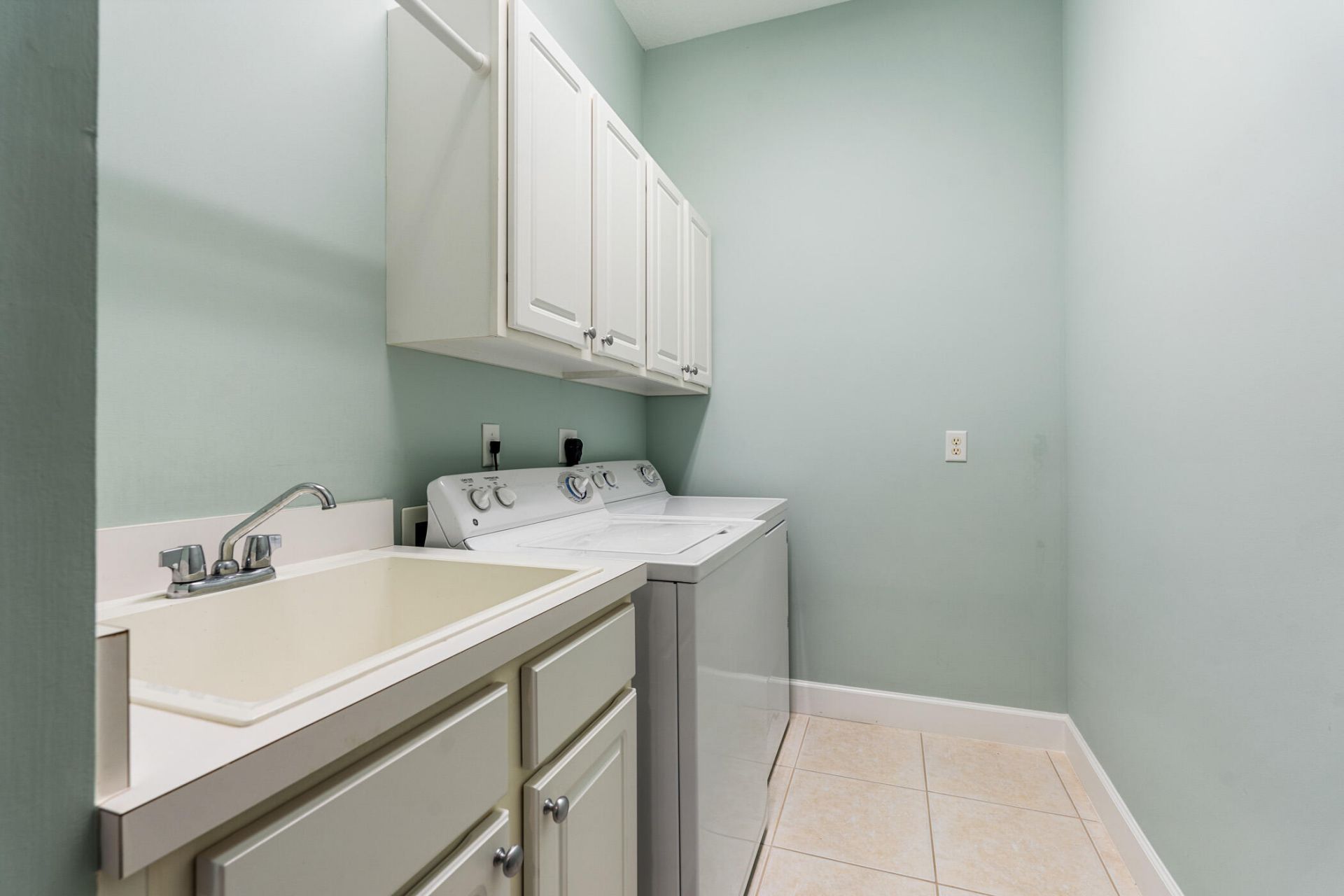 2320 Water Oak Court Sw, Unit 123, Vero Beach, FL 32962 Photo