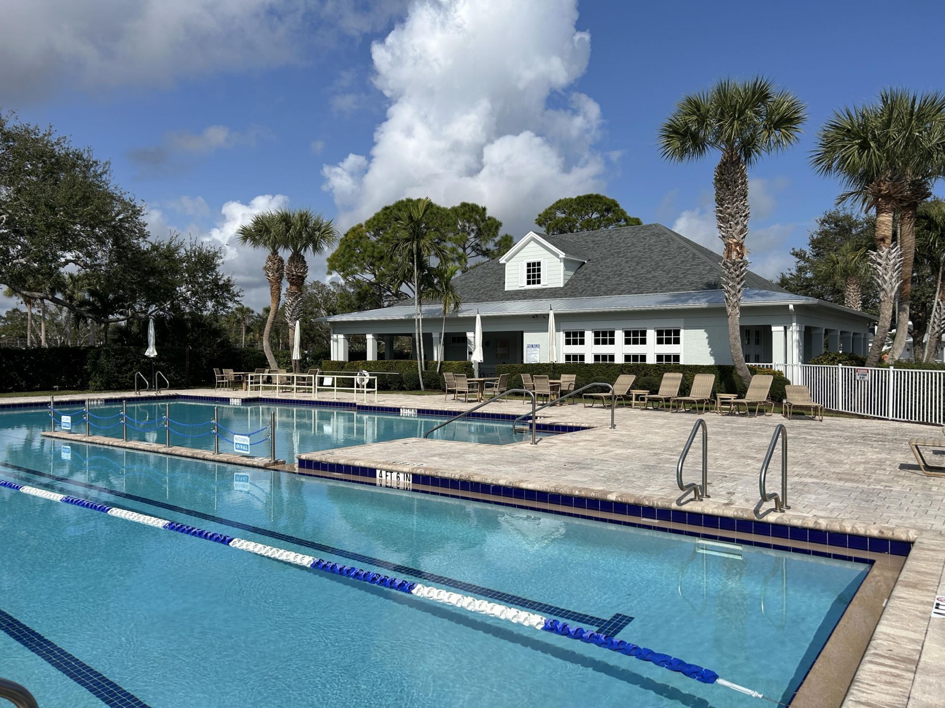 2320 Water Oak Court Sw, Unit 123, Vero Beach, FL 32962 Photo