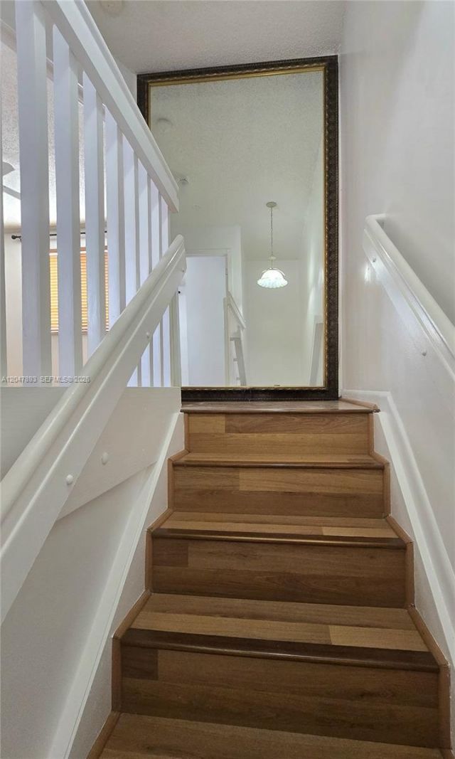 8075 NW 8th St , Unit 6, Miami, FL 33126 Photo