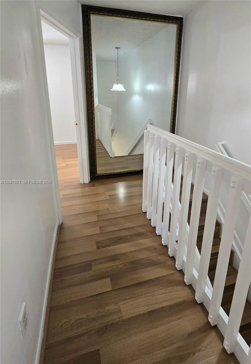 8075 NW 8th St , Unit 6, Miami, FL 33126 Photo