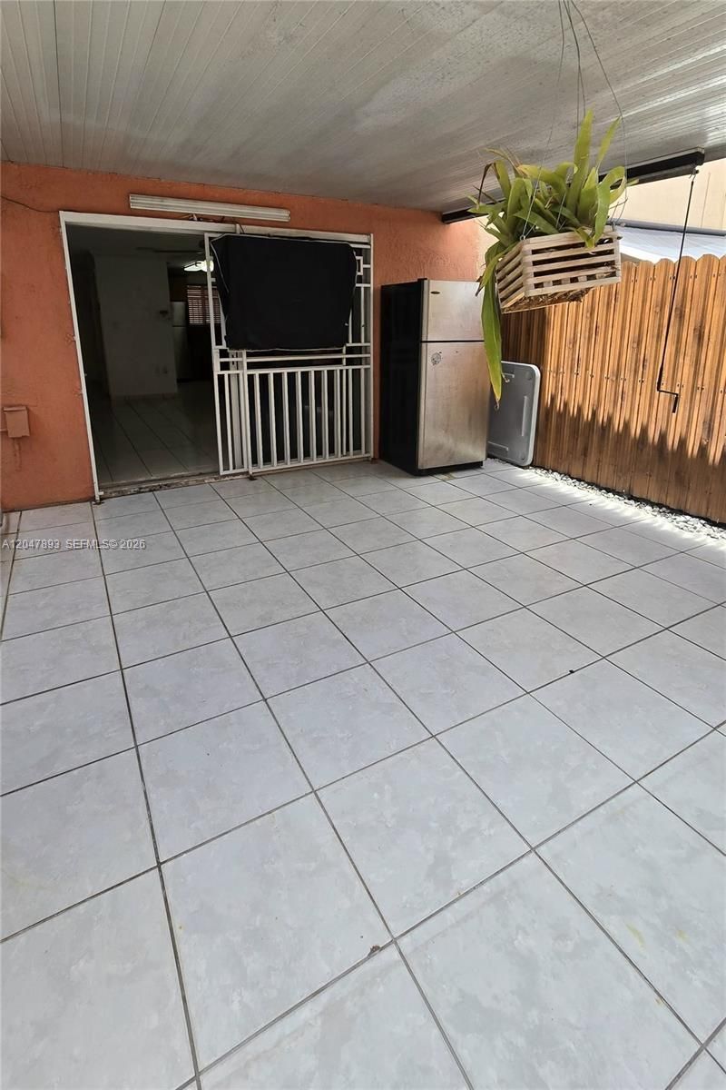 8075 NW 8th St , Unit 6, Miami, FL 33126 Photo