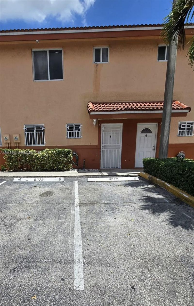 8075 NW 8th St , Unit 6, Miami, FL 33126 Photo