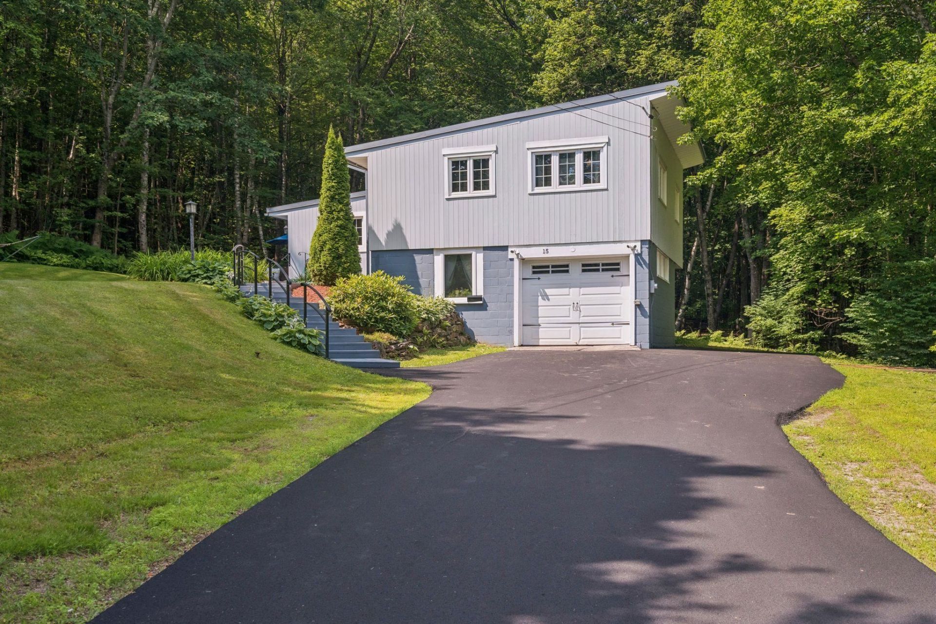 15 Juniper Hill, Claremont, NH 03743 Main Photo