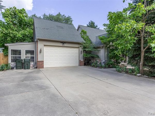 3930 DUNNING Road, Rochester Hills, MI 48309