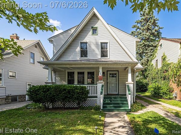 21546 Gregory Street, Dearborn, MI 48124