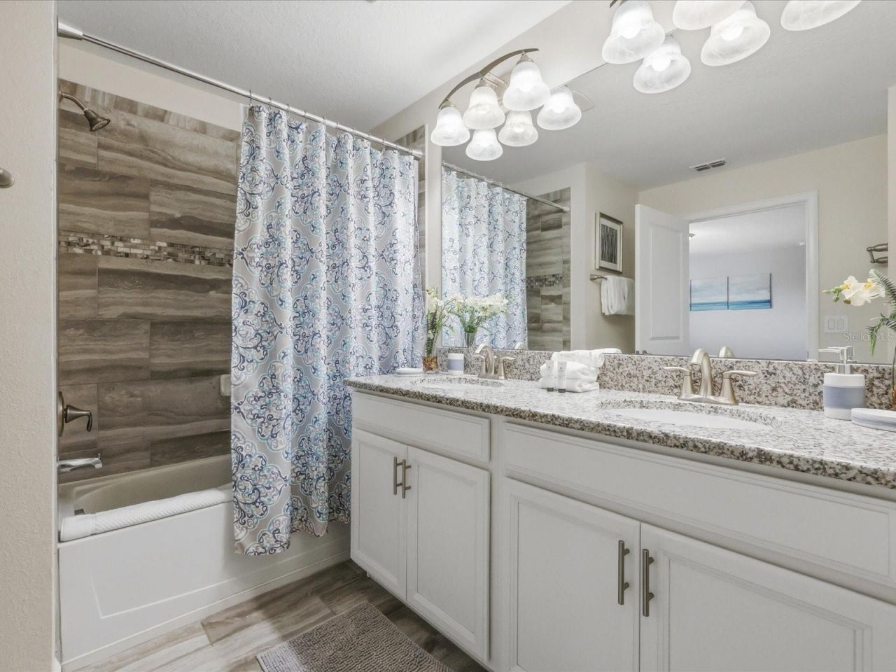 1562 Moon Valley Drive , Davenport, FL 33896 Photo