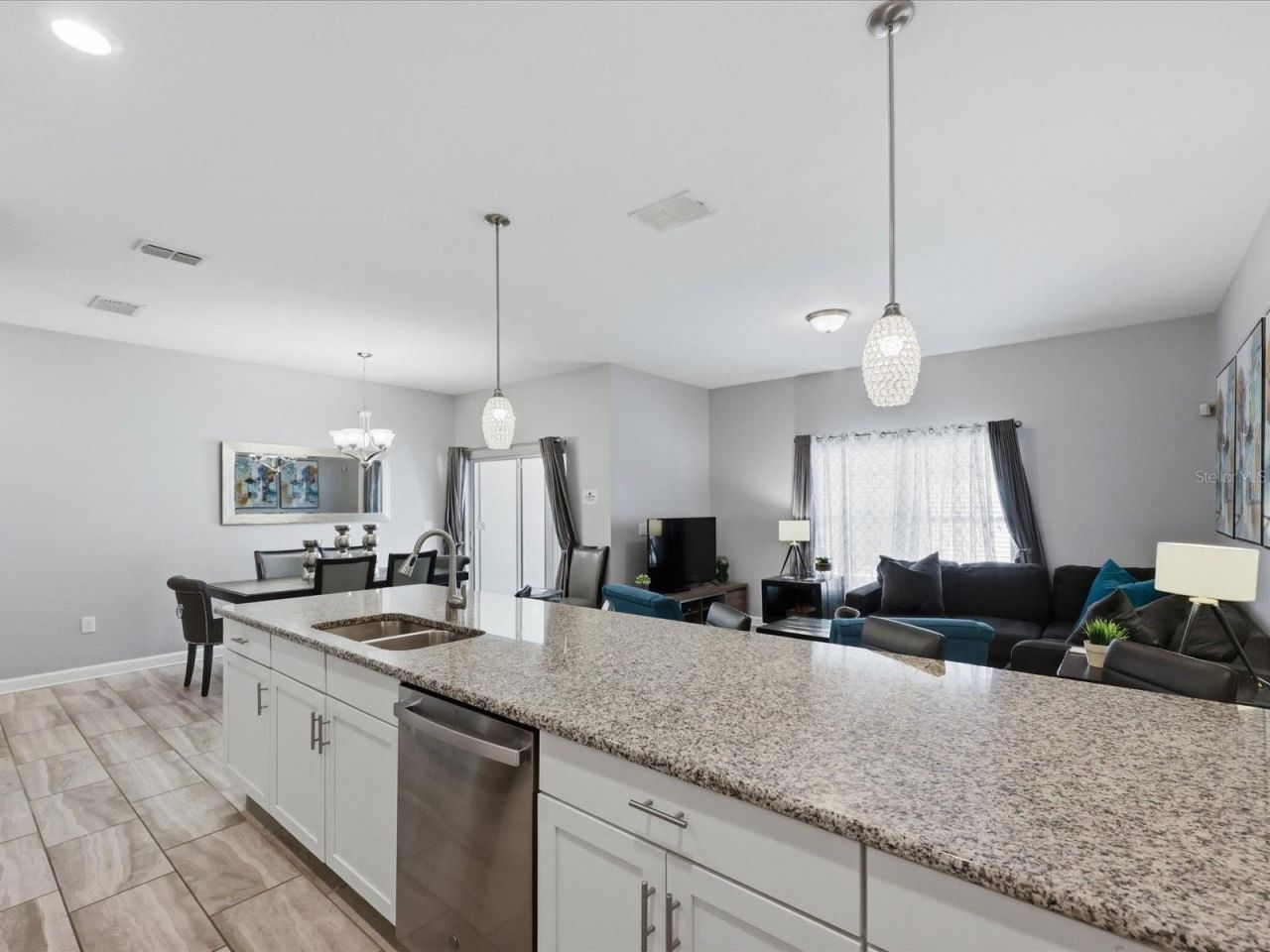 1562 Moon Valley Drive , Davenport, FL 33896 Photo