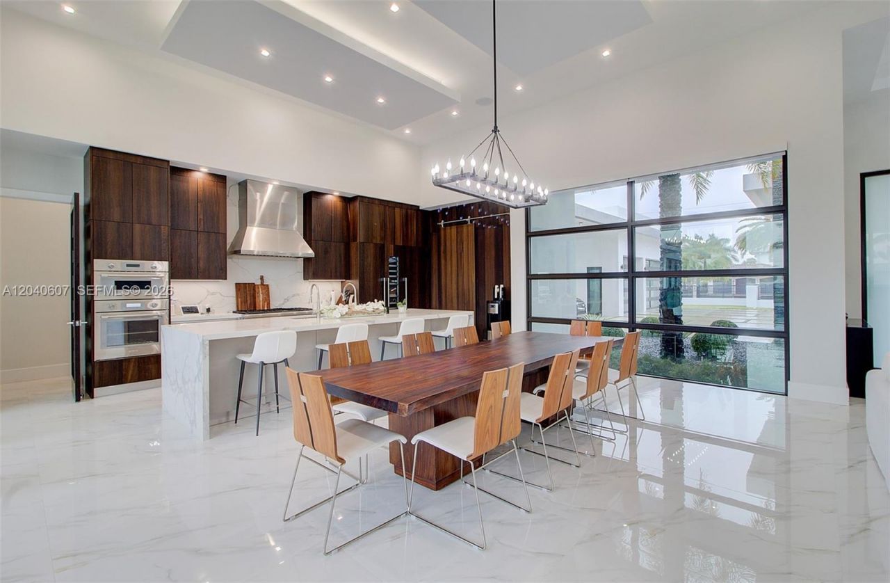 13052 NW 102nd Ave , Hialeah Gardens, FL 33018 Photo