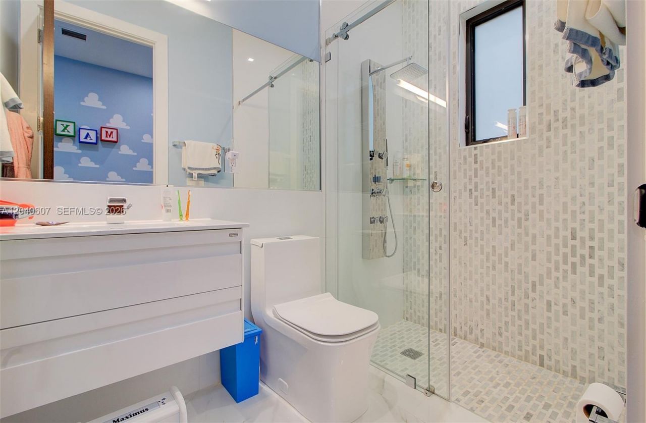 13052 NW 102nd Ave , Hialeah Gardens, FL 33018 Photo
