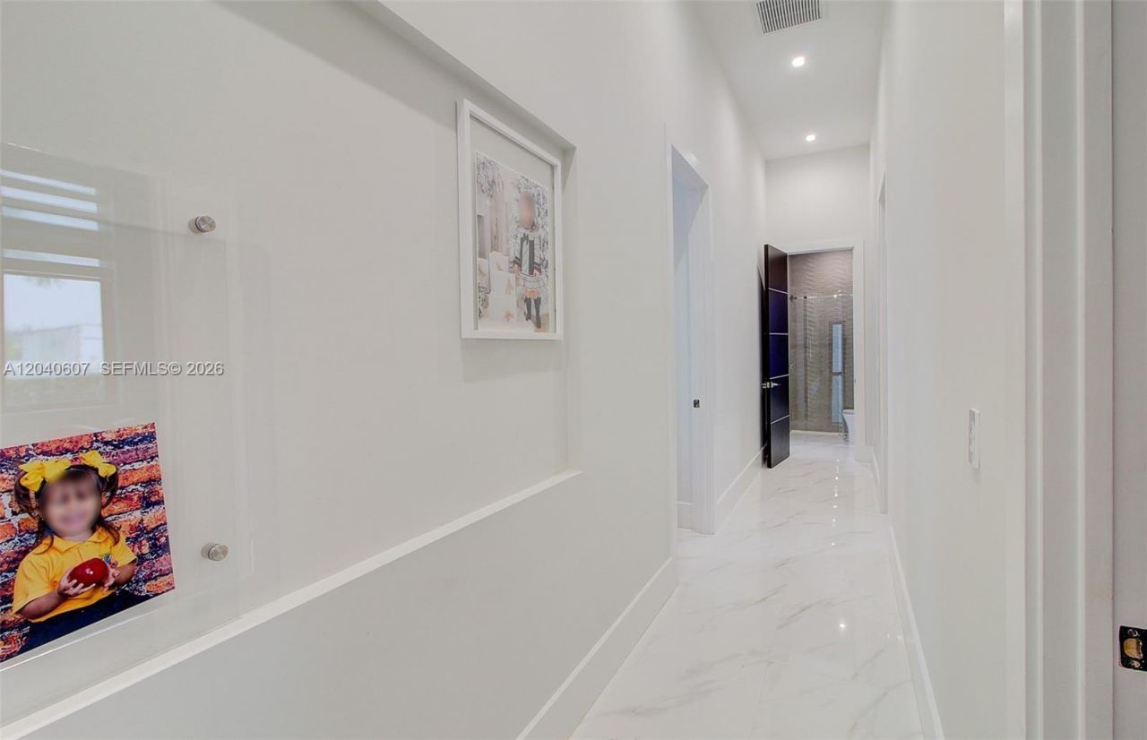 13052 NW 102nd Ave , Hialeah Gardens, FL 33018 Photo