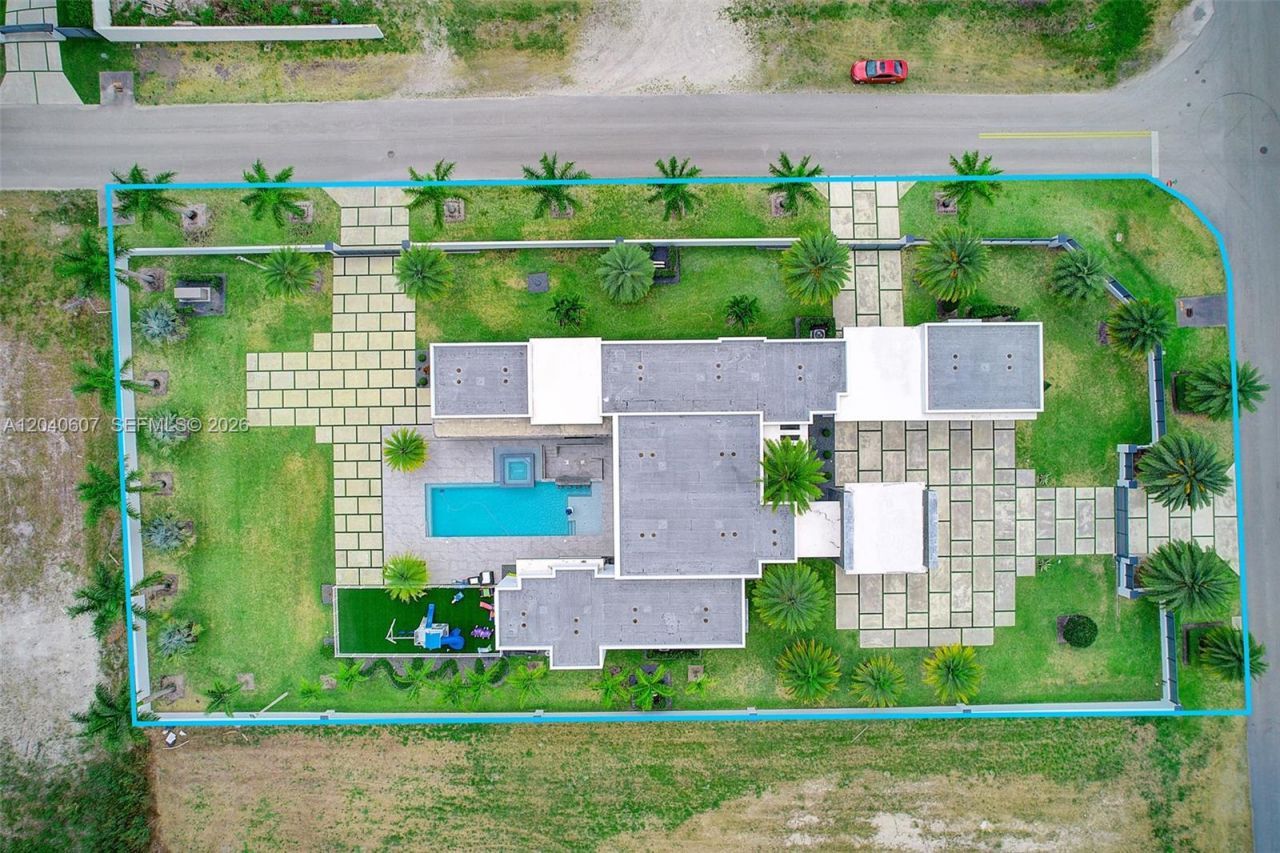 13052 NW 102nd Ave , Hialeah Gardens, FL 33018 Photo