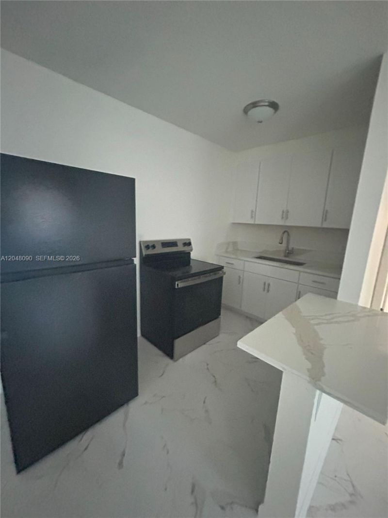 1119 NE 15th St , Unit 4, Fort Lauderdale, FL 33304 Photo