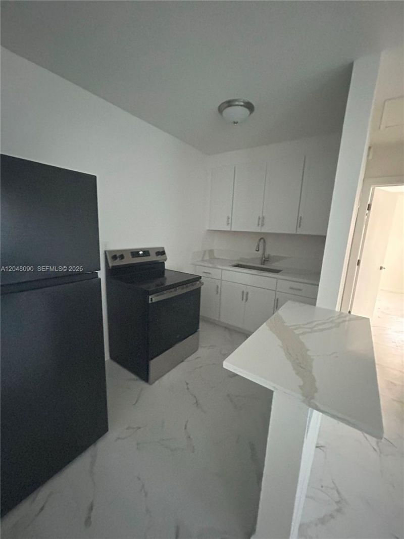 1119 NE 15th St , Unit 4, Fort Lauderdale, FL 33304 Photo