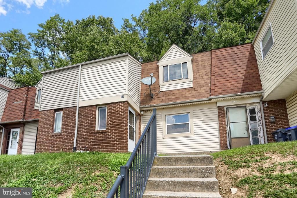 707 SAINT MARYS DRIVE, STEELTON, PA 17113