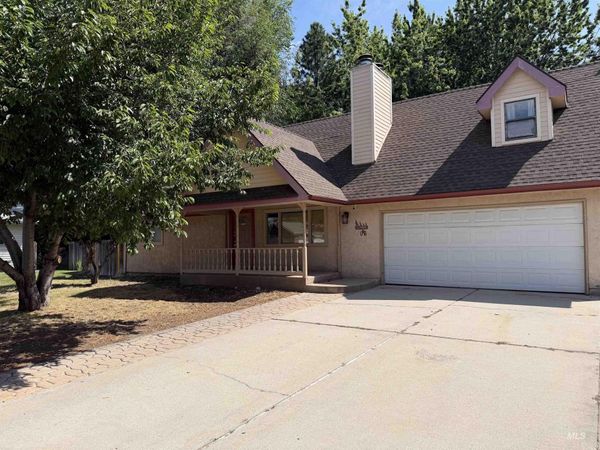 406 N 2nd St, Eagle, ID 83616