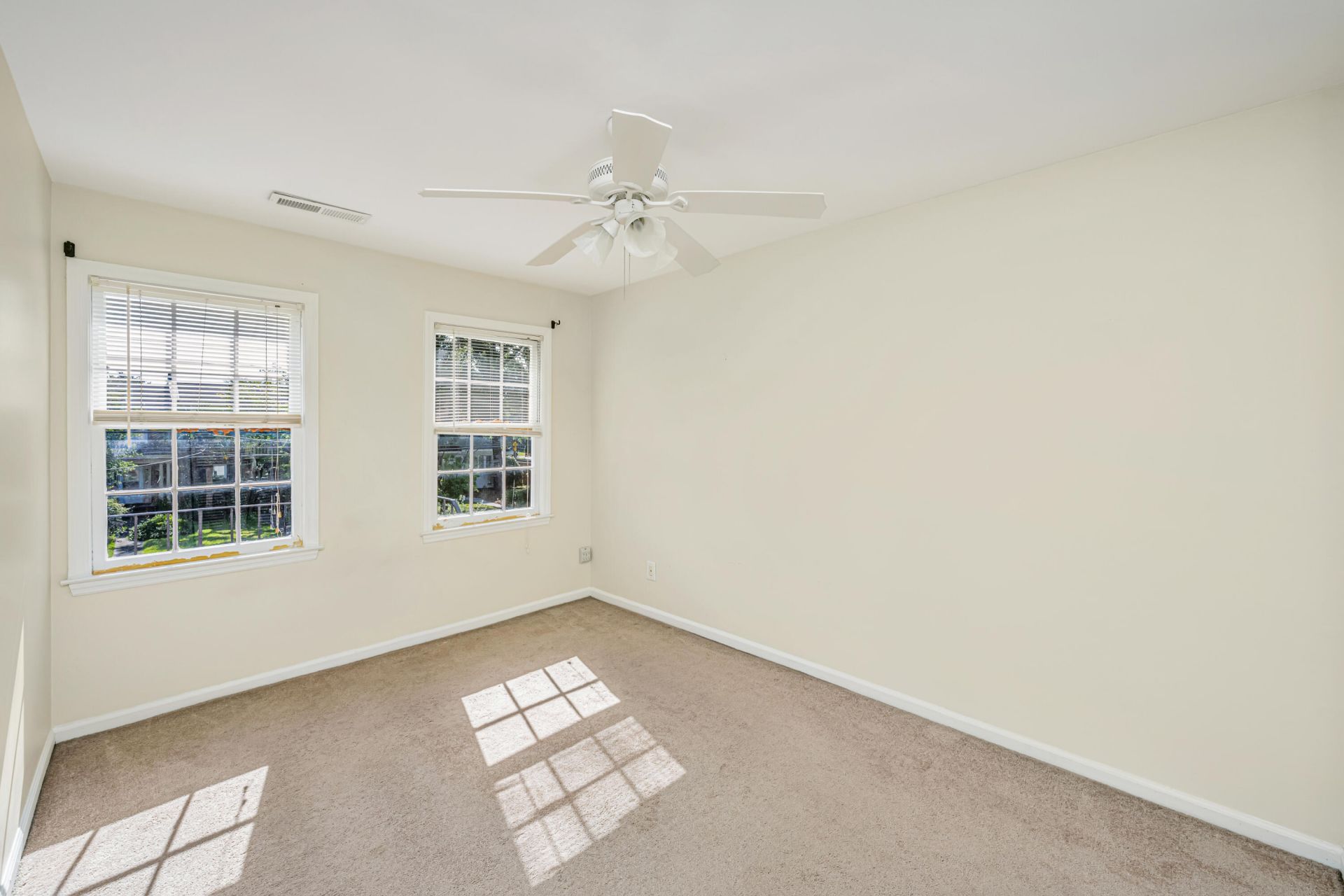 951 Cottingham Drive Photo 26
