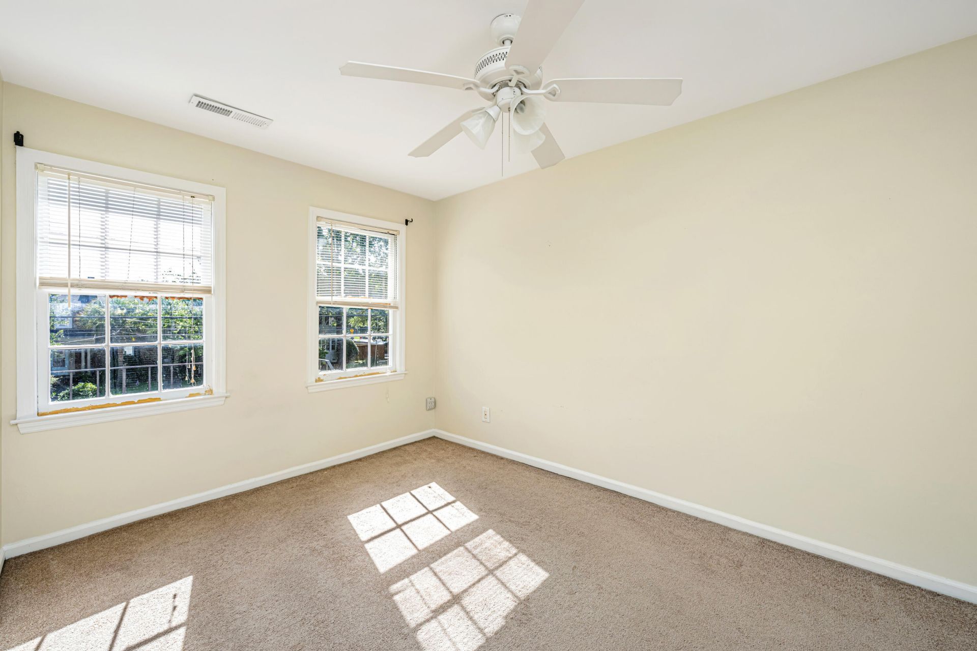 951 Cottingham Drive Photo 35