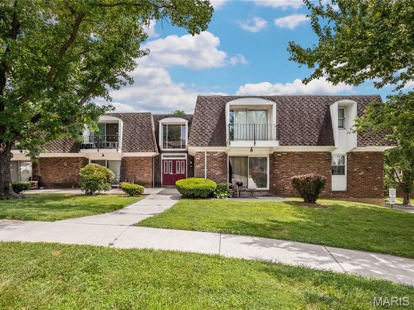1800 Ramada Boulevard, Unit E, Collinsville, IL 62234