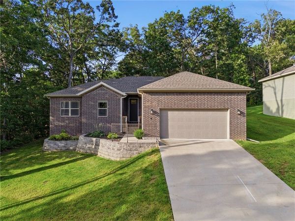 8 Leyland Drive , Bella Vista, AR 72714