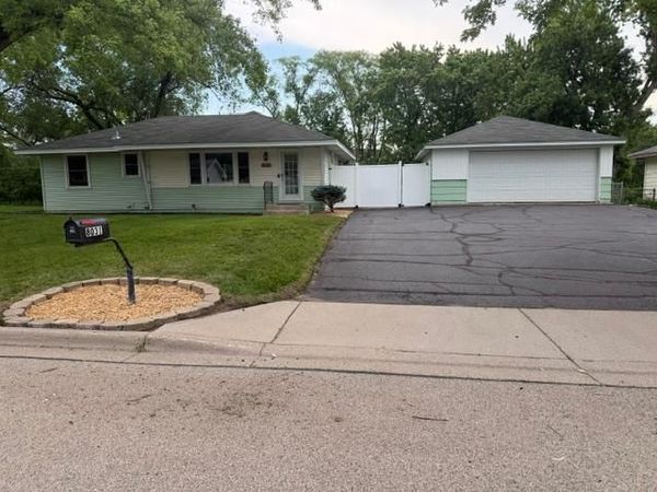 8031 Hadley Avenue S, Cottage Grove, MN 55016