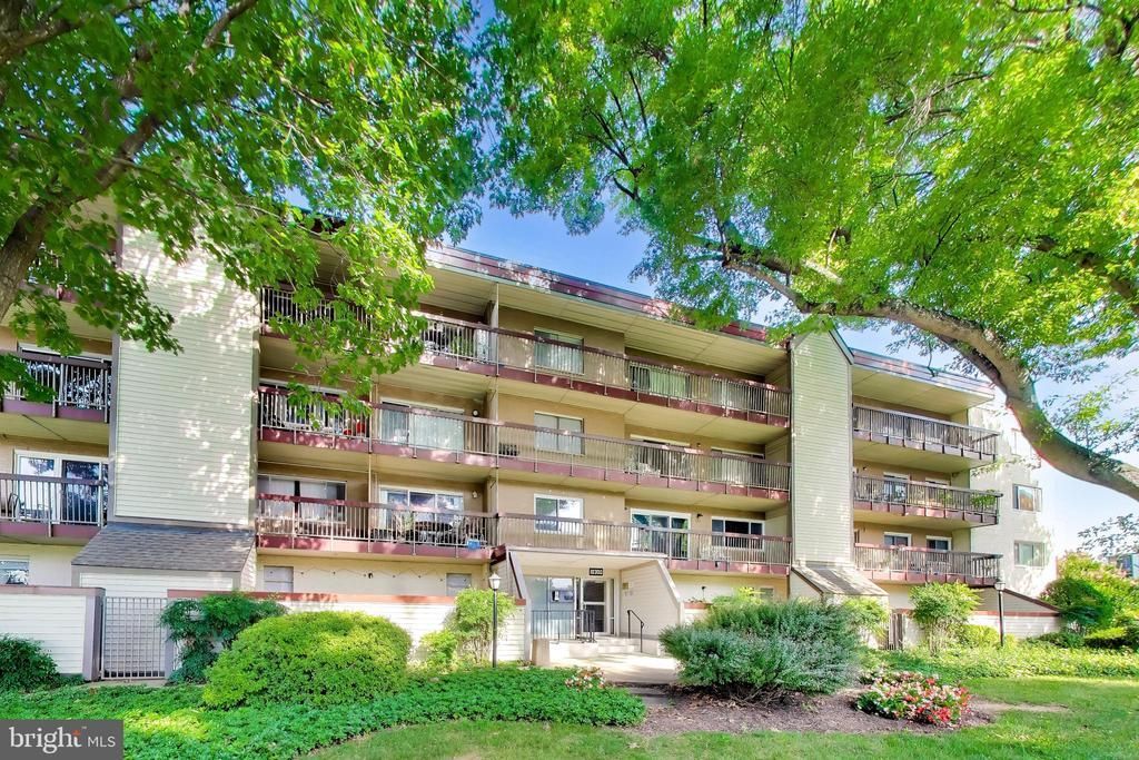 10300 WESTLAKE DRIVE , BETHESDA, MD 20817