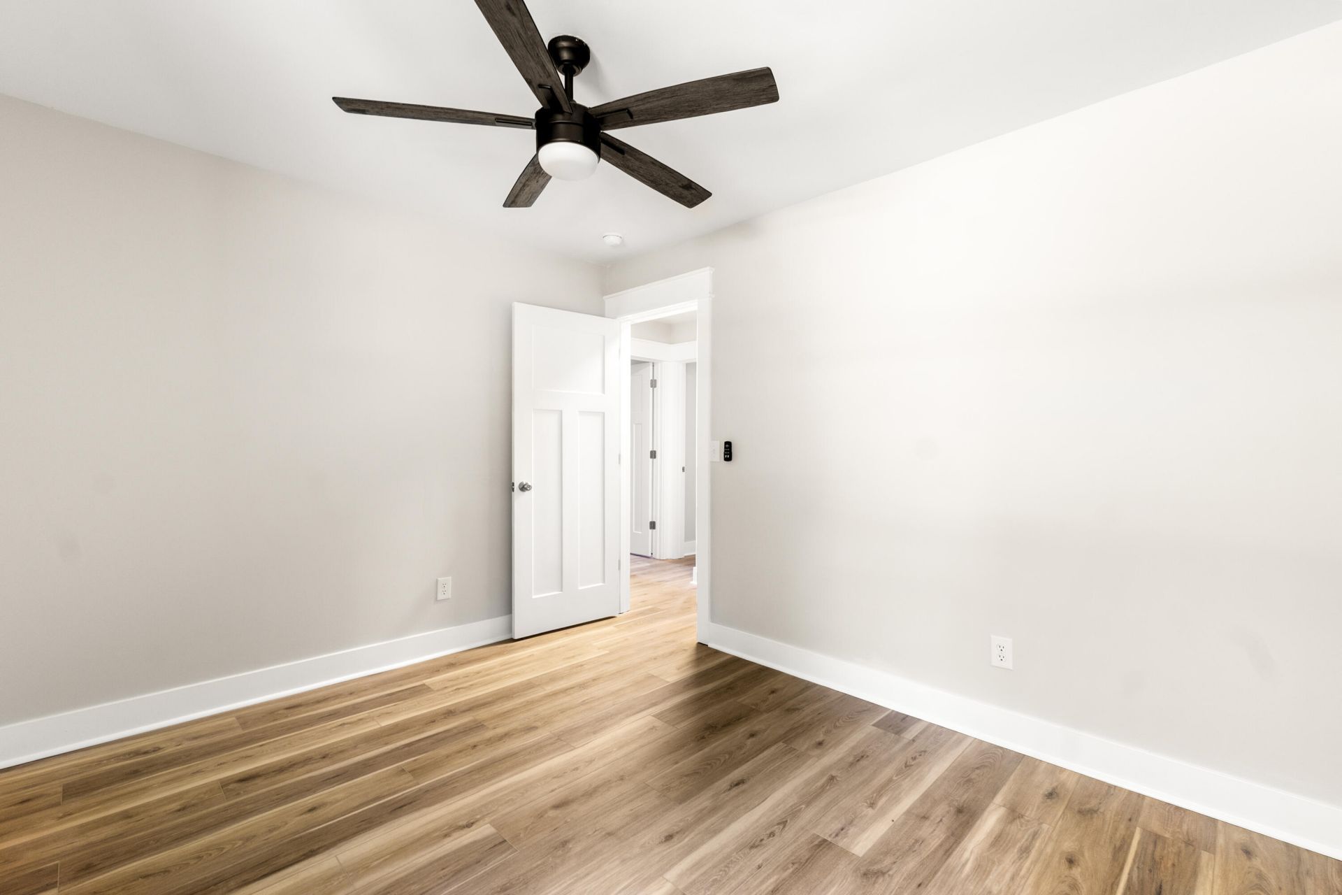 106 Glebe Road Photo 29