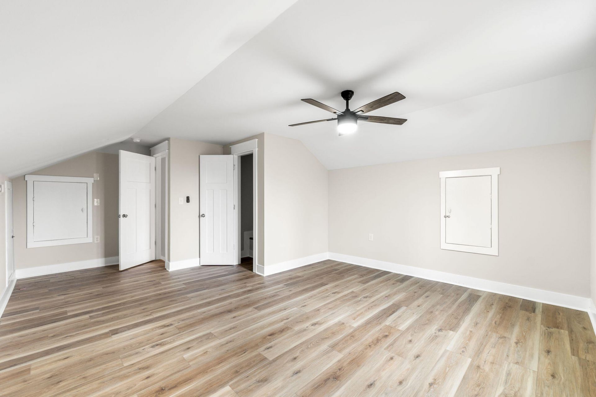 106 Glebe Road Photo 30