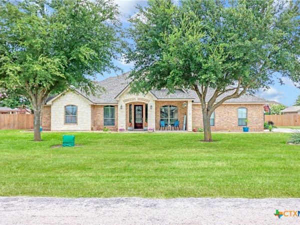 1446 Emily Lane , Seguin, TX 78155