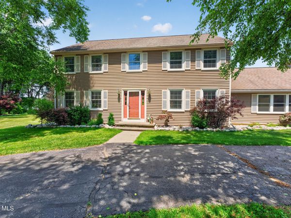88 Oak Valley Way, Queensbury, NY 12804