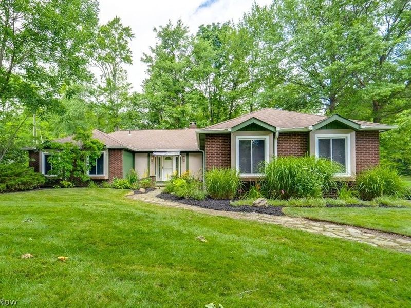 32771 N Burr Oak Drive, Solon, OH 44139 Photo 2