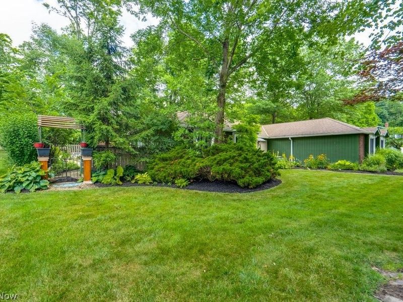 32771 N Burr Oak Drive, Solon, OH 44139 Photo 3