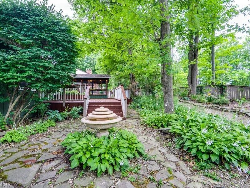 32771 N Burr Oak Drive, Solon, OH 44139 Photo 5