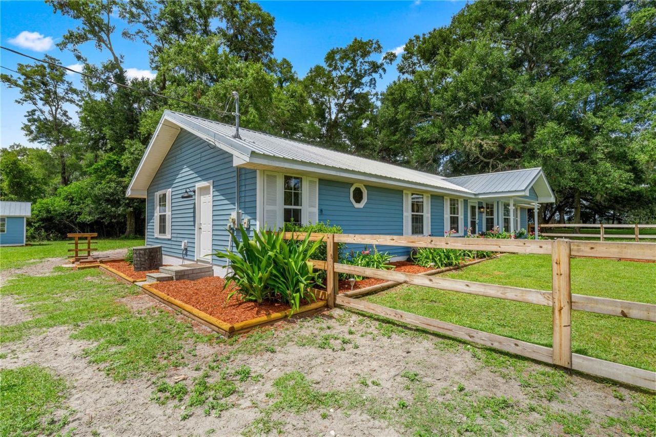 1890 NW 167th Place , Trenton, FL 32693 Photo