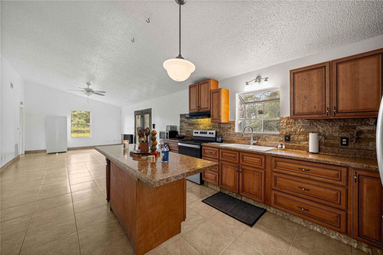 1890 NW 167th Place , Trenton, FL 32693 Photo