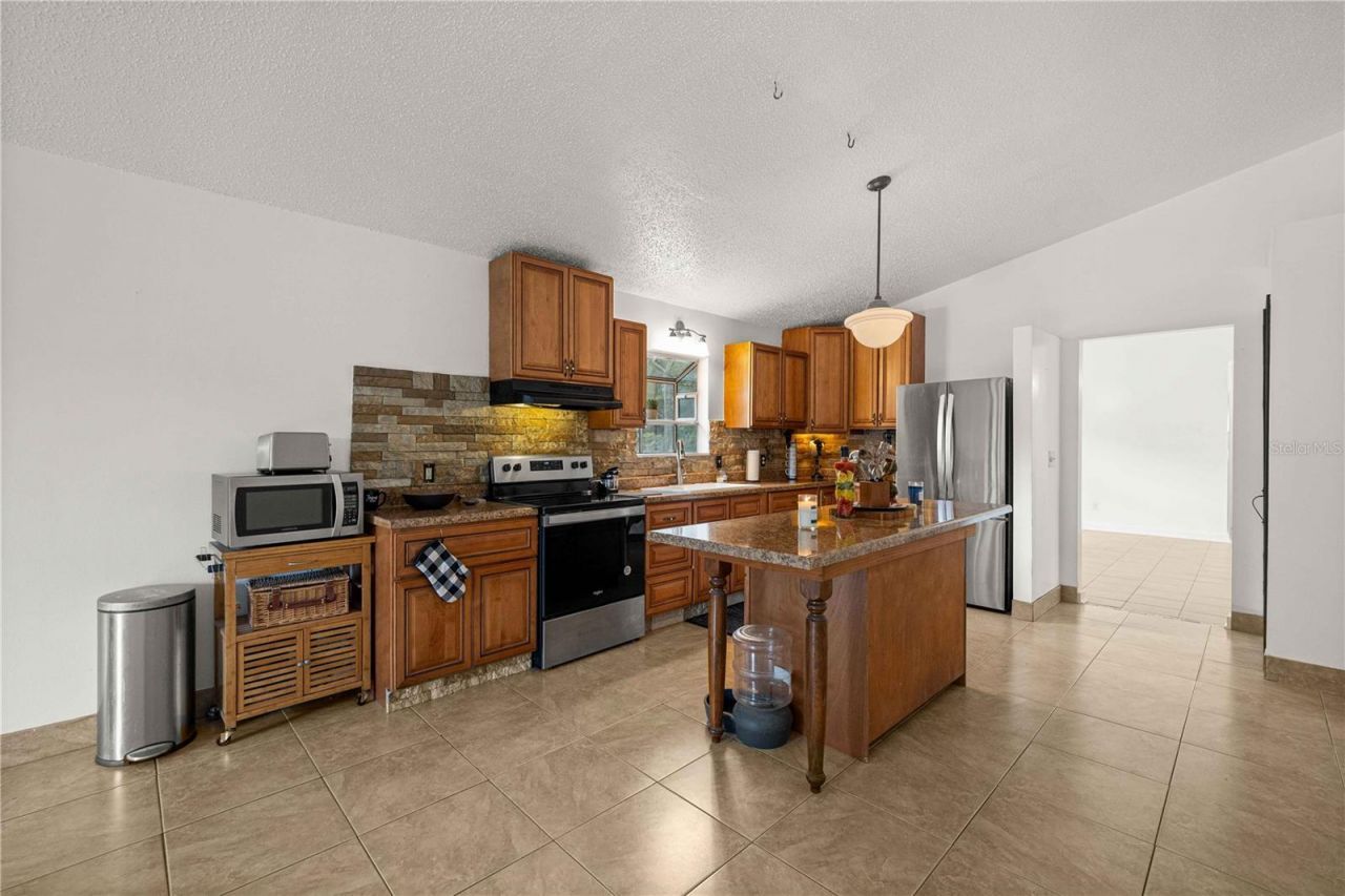 1890 NW 167th Place , Trenton, FL 32693 Photo