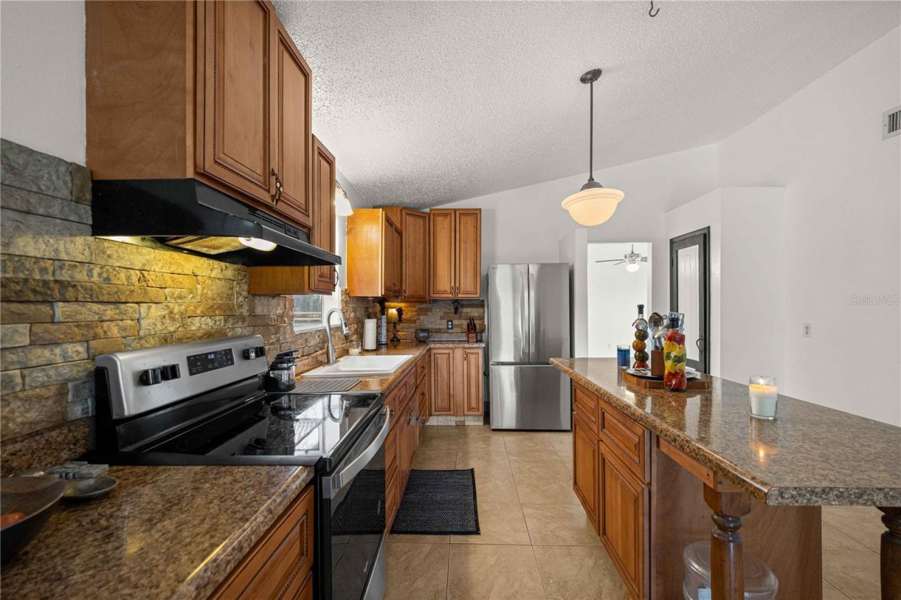 1890 NW 167th Place , Trenton, FL 32693 Photo