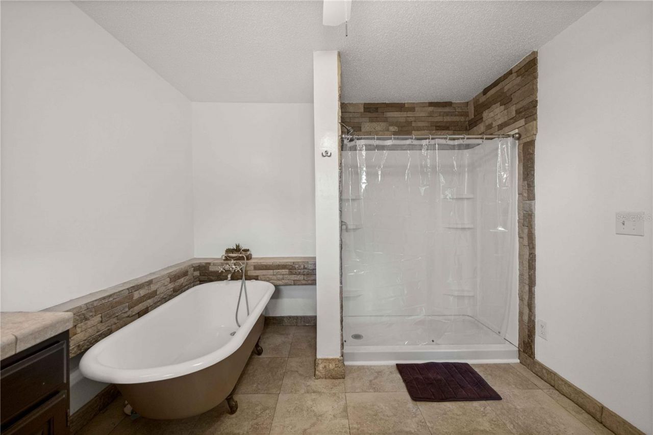 1890 NW 167th Place , Trenton, FL 32693 Photo