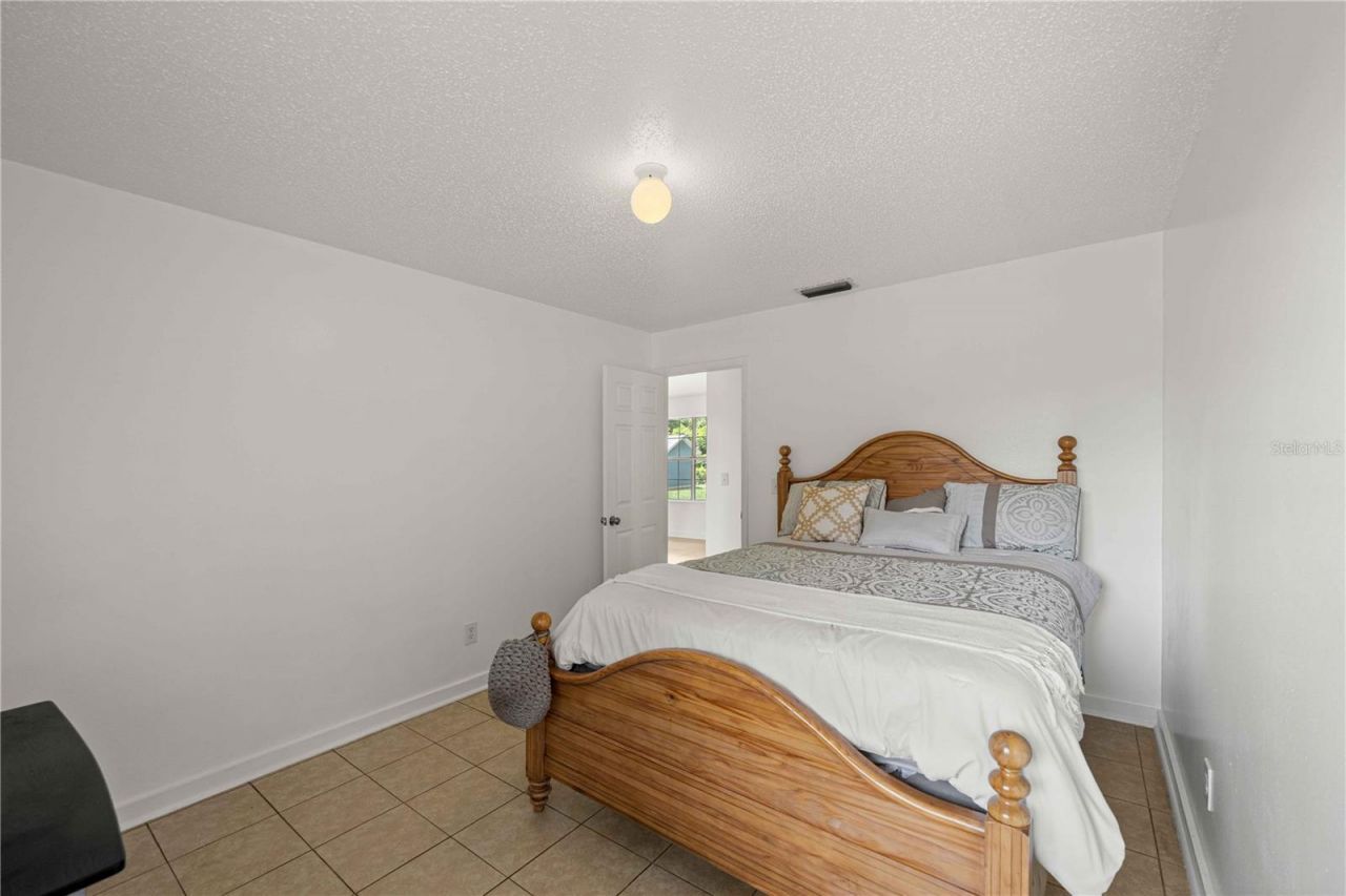 1890 NW 167th Place , Trenton, FL 32693 Photo