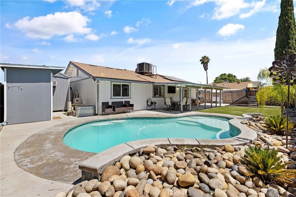 1176 Robin Avenue, Hanford, CA 93230 Main Photo