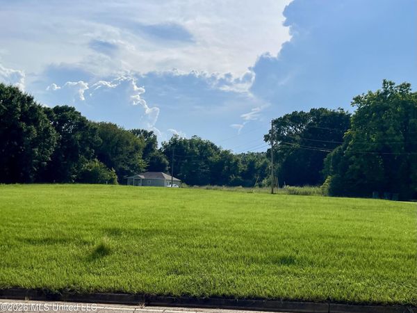 Scott Street, Senatobia, MS 38668